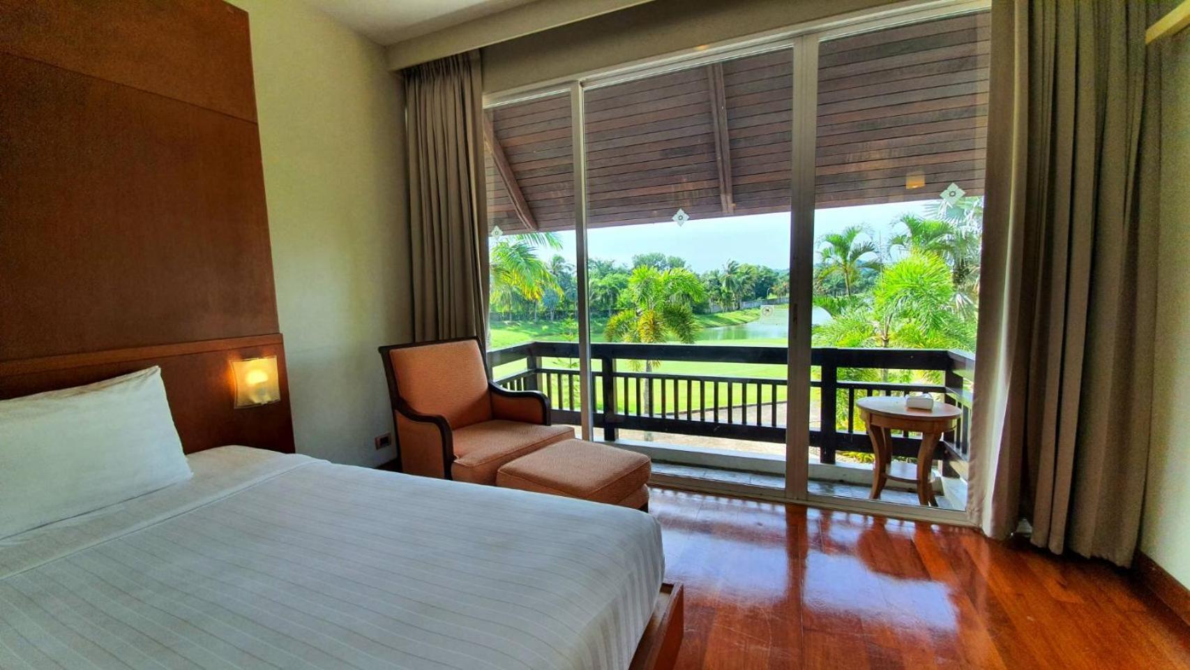 Mission Hills Phuket Golf Resort-Sha Extra Plus Por Bay Exteriör bild